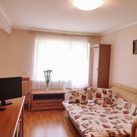 Квартира -Студія Вул. Героїв Севастополя 46/17, Поруч Нау, Клініка Шалімова, Швидкістний Трамвай, Ж/Д Вокзал, Аеропорт Жуляни Kiev Extérieur photo